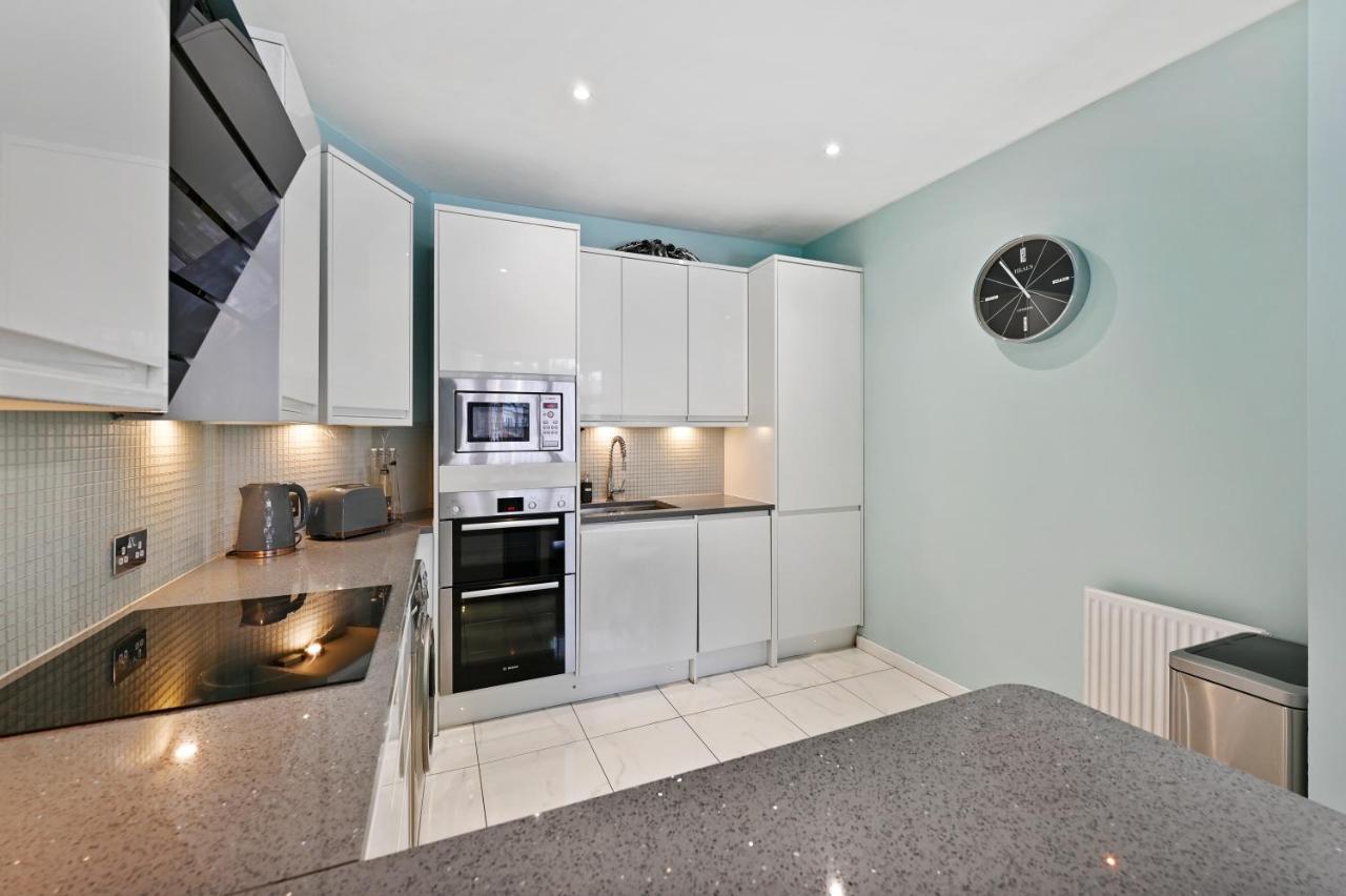 Hampstead Opulence - Luxurious Split Level Apartament *