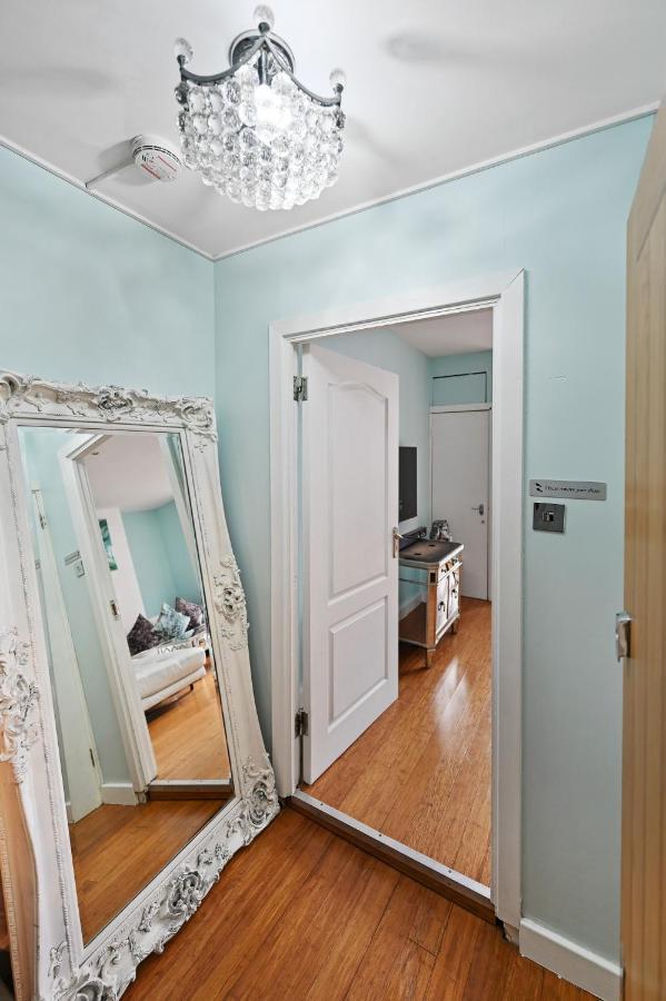 Hampstead Opulence - Luxurious Split Level Apartament *